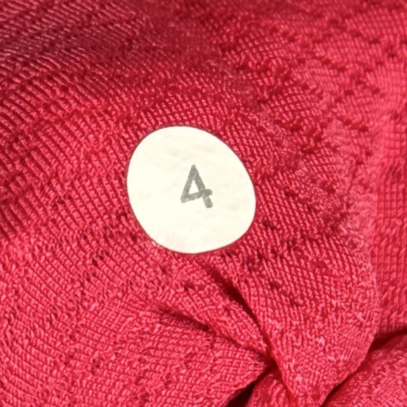 Lululemon Womens Pink Long Sleeve Athletic Top Size 4 Performance Gym Thumb Hole - Picture 4 of 8